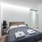 Urban Garden Flat In Modern Style