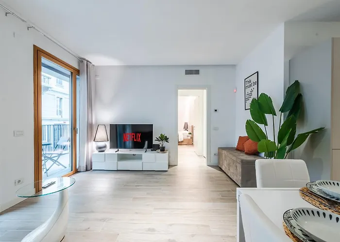 Urban Garden Flat In Modern Style